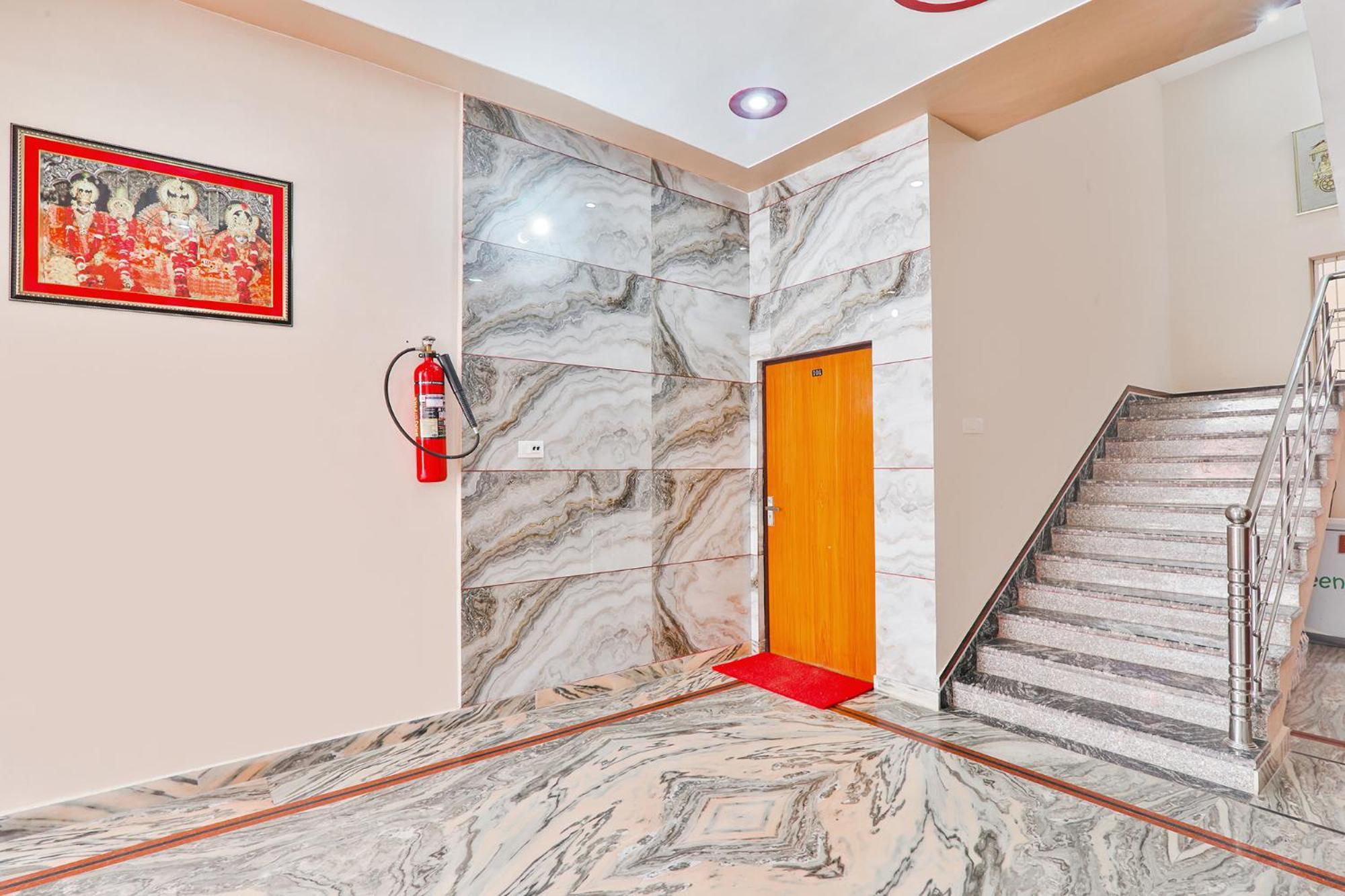 Fabhotel Shree Venkatesh Nileyam Ayodhya Eksteriør billede