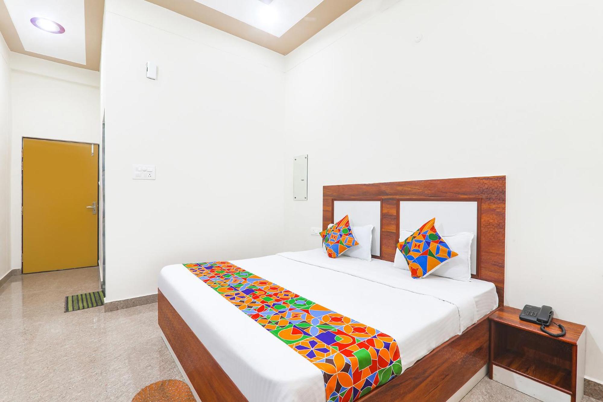 Fabhotel Shree Venkatesh Nileyam Ayodhya Eksteriør billede