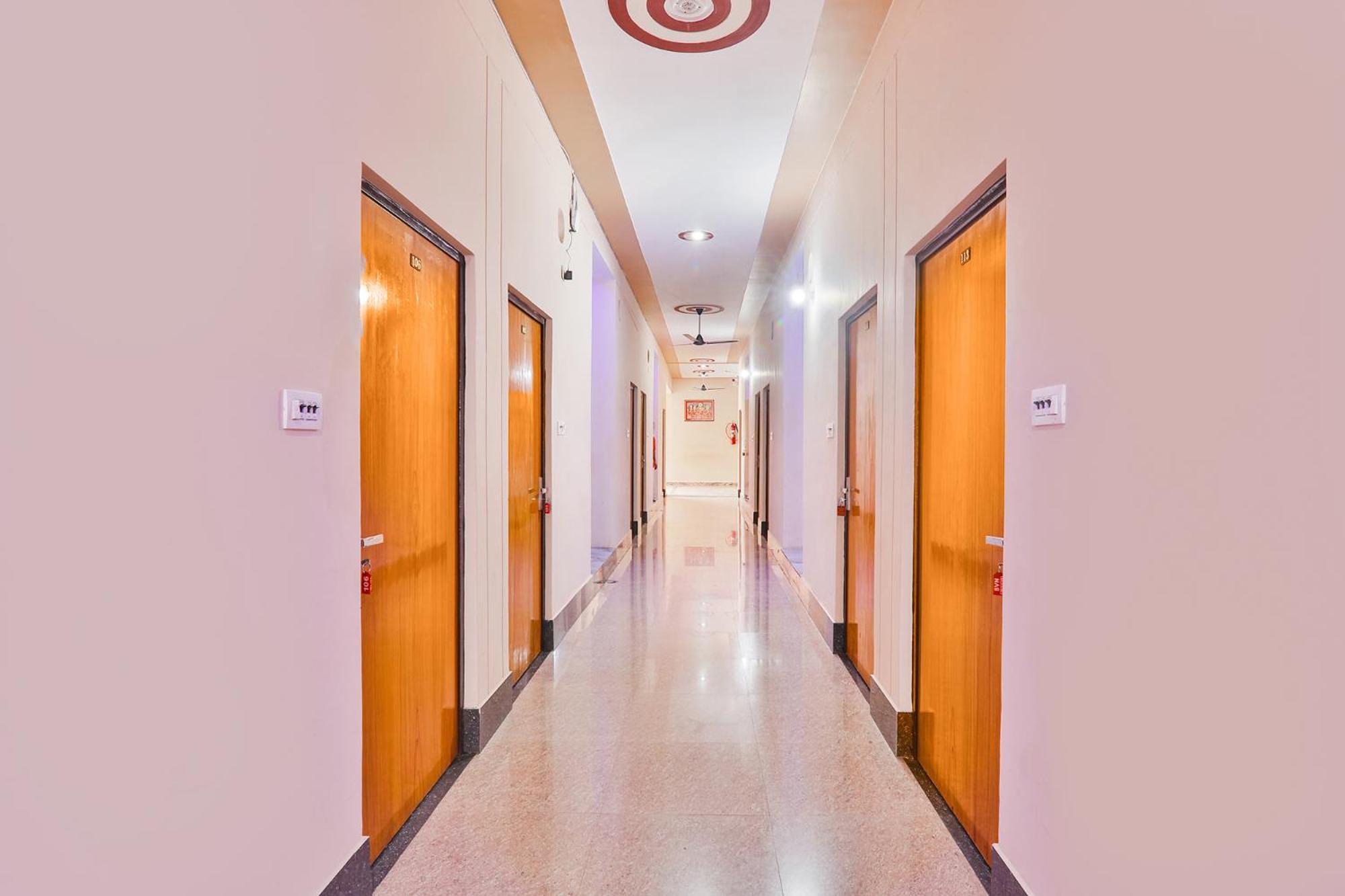 Fabhotel Shree Venkatesh Nileyam Ayodhya Eksteriør billede