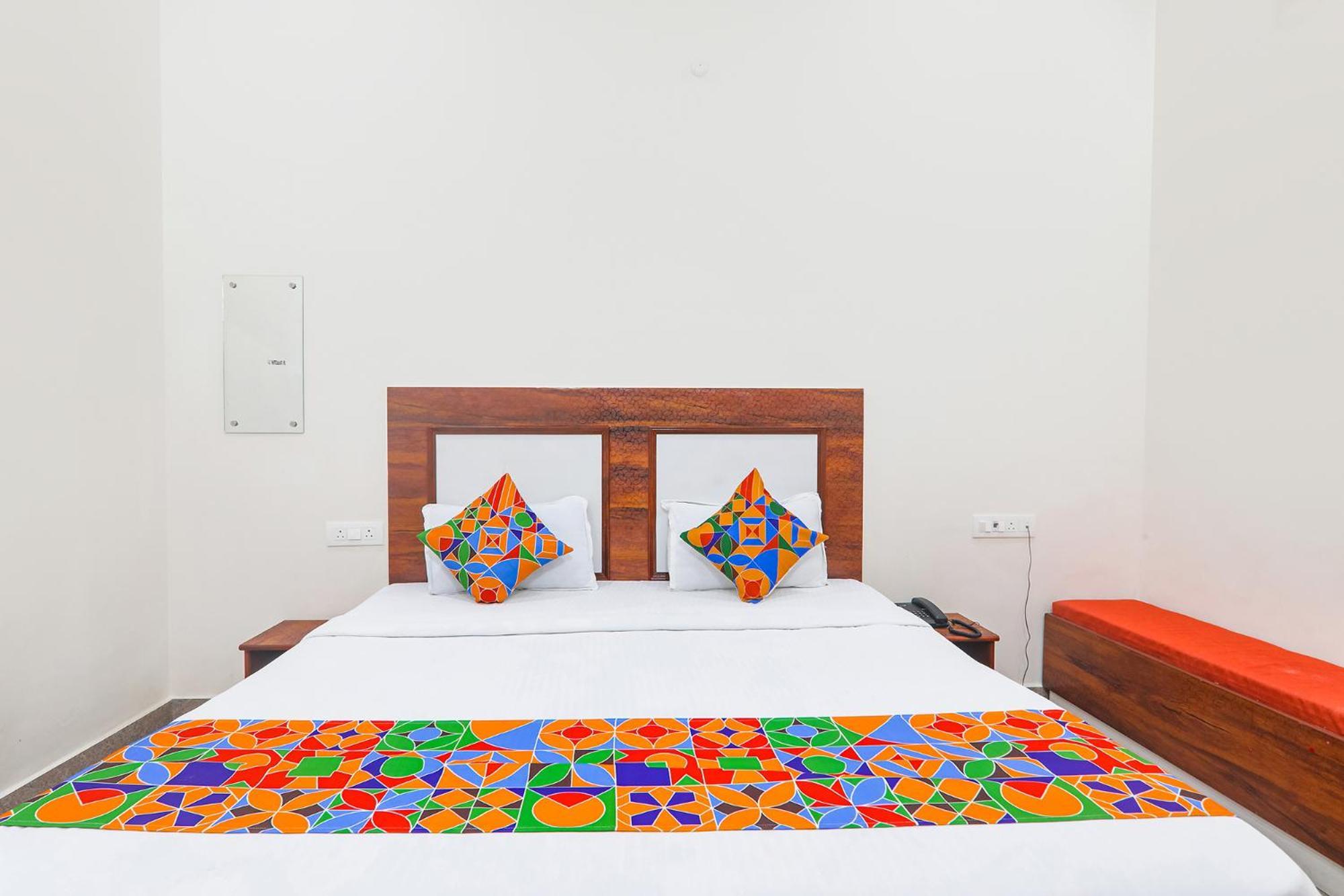 Fabhotel Shree Venkatesh Nileyam Ayodhya Eksteriør billede